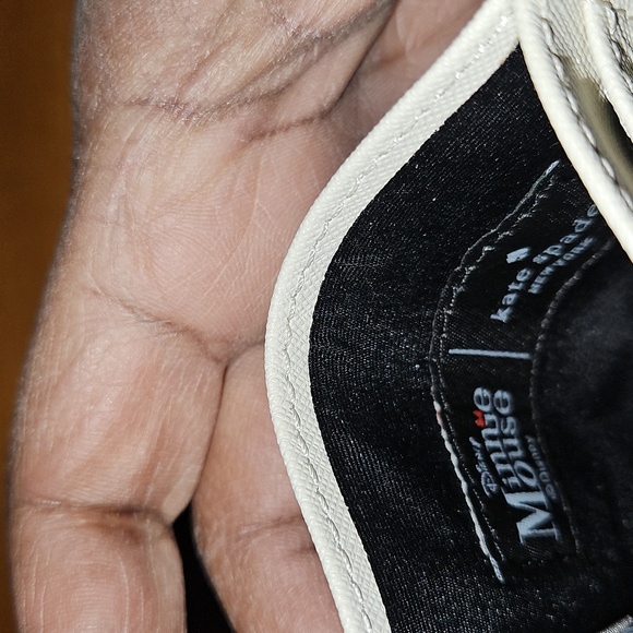 Kate Spade x Disney Minnie Mouse black and white card case with a red bow - Picture 3 of 4